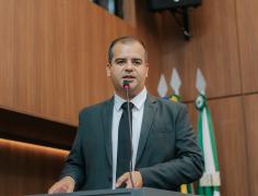 Ilde Taques mobiliza voluntários para atendimentos na Escola Senador Azeredo