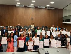 Maysa Leão homenageia profissionais da limpeza e destaca valorização de trabalhadores invisibilizados