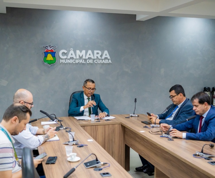 Comissão esclarece dúvidas sobre distribuição de energia em Cuiabá