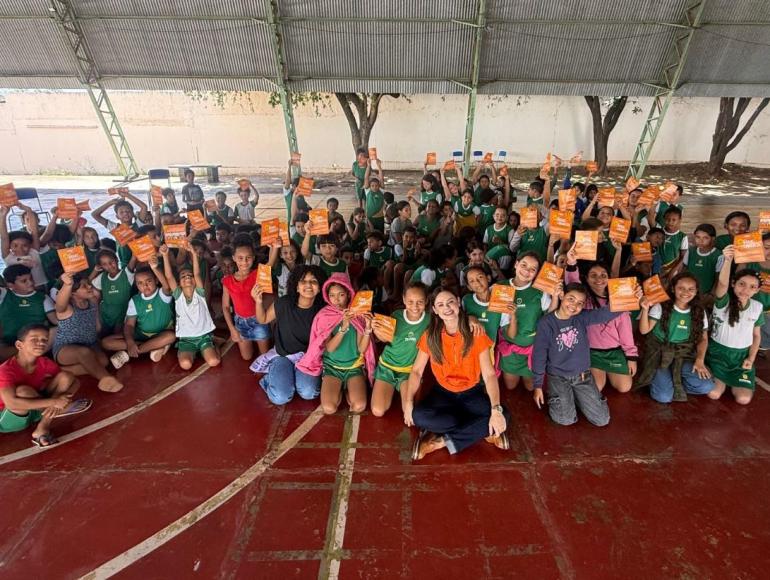 Michelly Alencar vai às escolas municipais levar informações sobre o combate ao abuso e à exploração sexual de crianças e adolescentes.