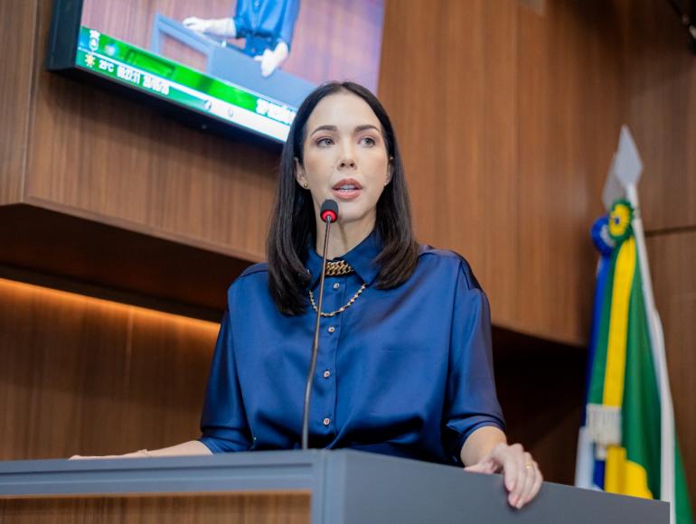 Maysa Leão cobra envio do Plano Diretor de Arborização Urbana em Cuiabá