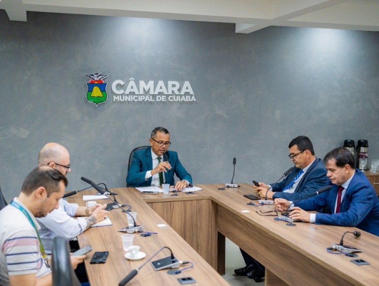 Comissão esclarece dúvidas sobre distribuição de energia em Cuiabá