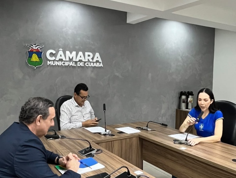 Comissão de Indústria e Comércio debate demandas do setor produtivo e recebe presidente da CDL Cuiabá